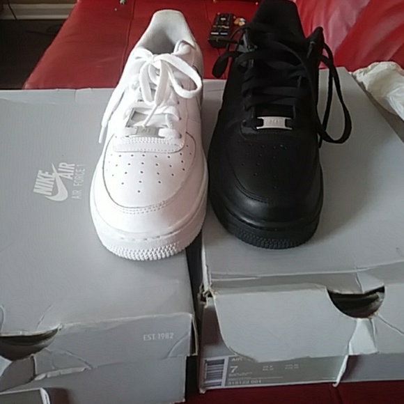 Air Force 1s Size 7y Both Brand New - Picture 2 of 2